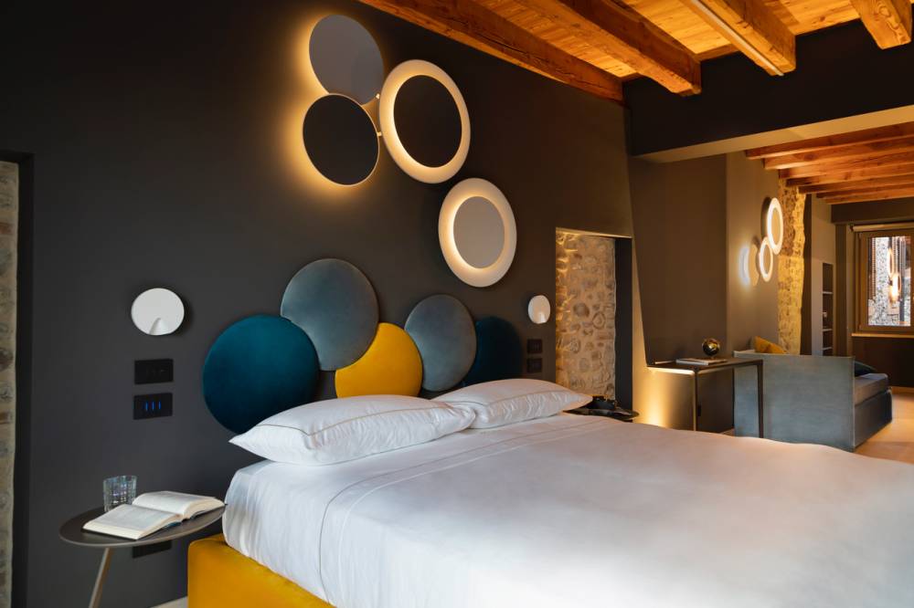 Borgoluna luxury holidays house